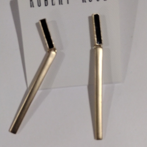 Robert Rose Gold-Tone & Black Vertical Bar Drop Earrings – Women Modern Fashion - Picture 5 of 8